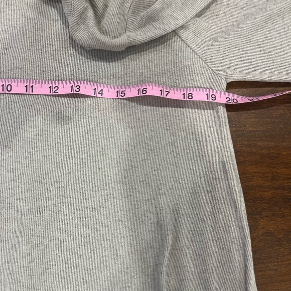 Easel Heather Gray Long Sleeve Top - Picture 4 of 4